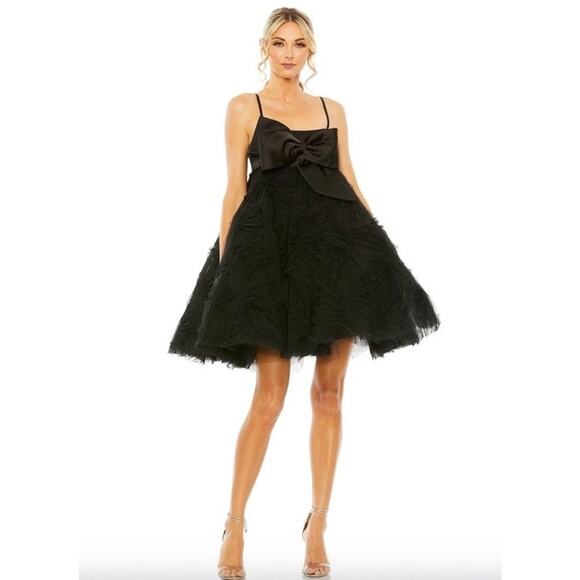 MAC DUGGAL Dress Evening Gown Black Mini Tulle Satin Bow Fit Flare Sz 6 Cupcake